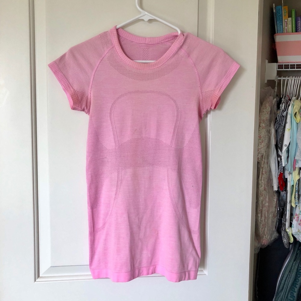 Lululemon athletic tee
